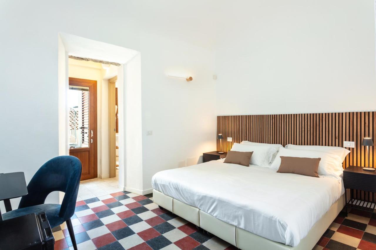 Reef Suites Olbia Ngoại thất bức ảnh